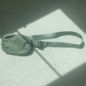 lululemon belt bag